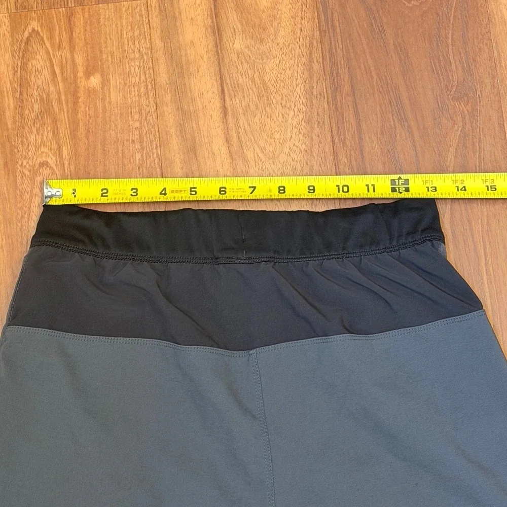 The North Face Shorts Men's Size Small